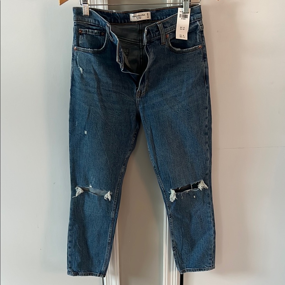 Women’s “the skinny high rise” Abercrombie size 29/8S NWT